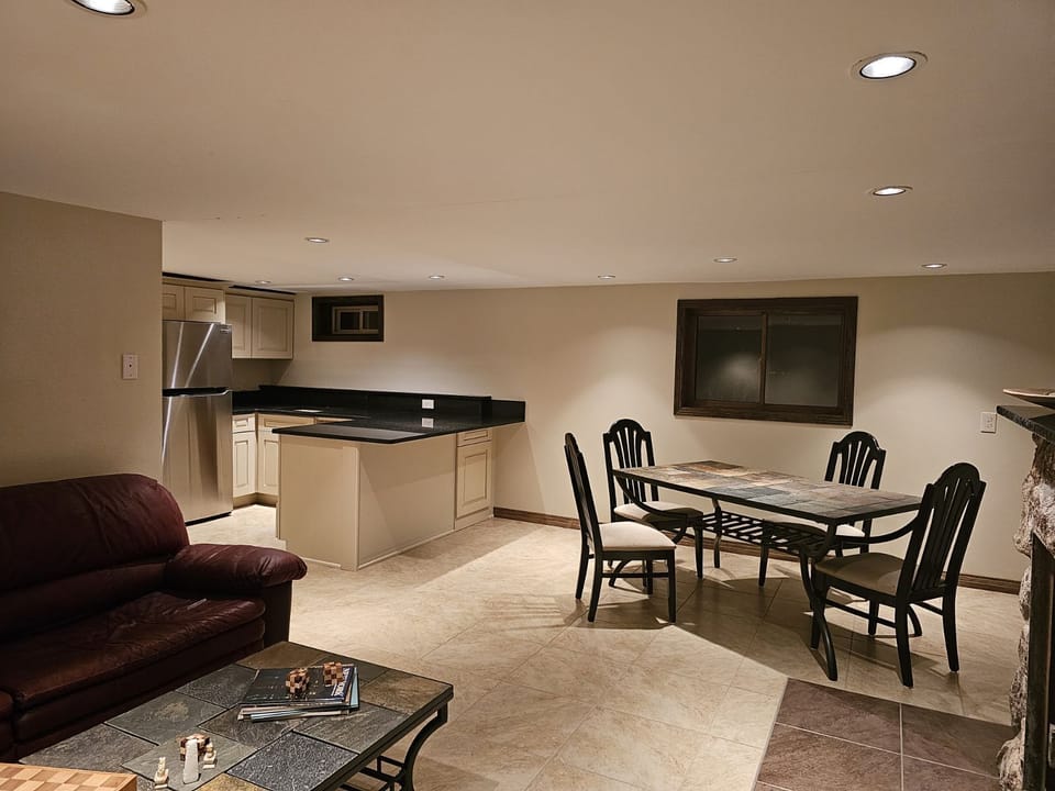 Lower level kitchenette and dining area