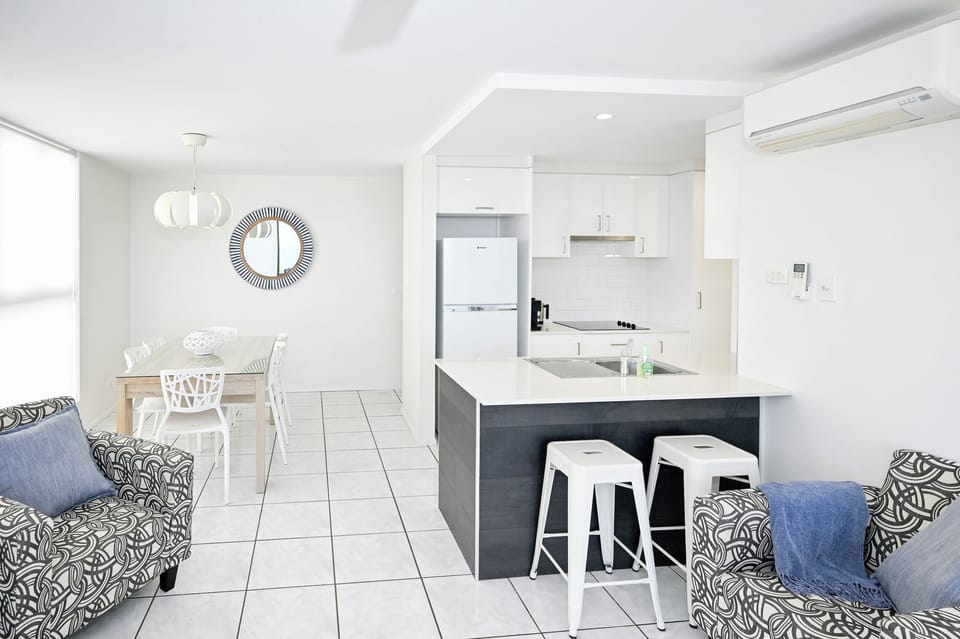 Well appointed galley kitchen & dining room