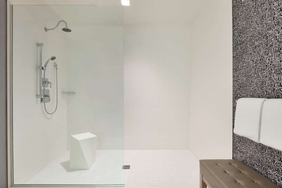 Unwind with bright, spotless finishes and plenty of space.