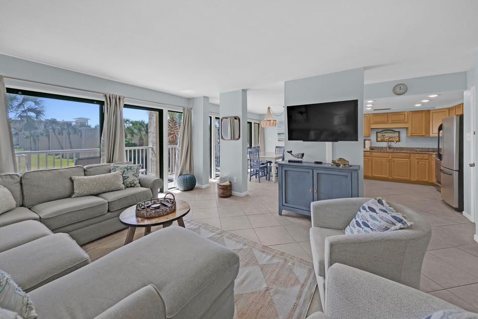 Living area with cable TV