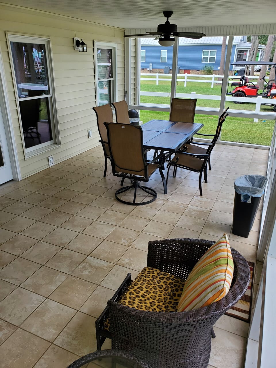 Outdoor dining
