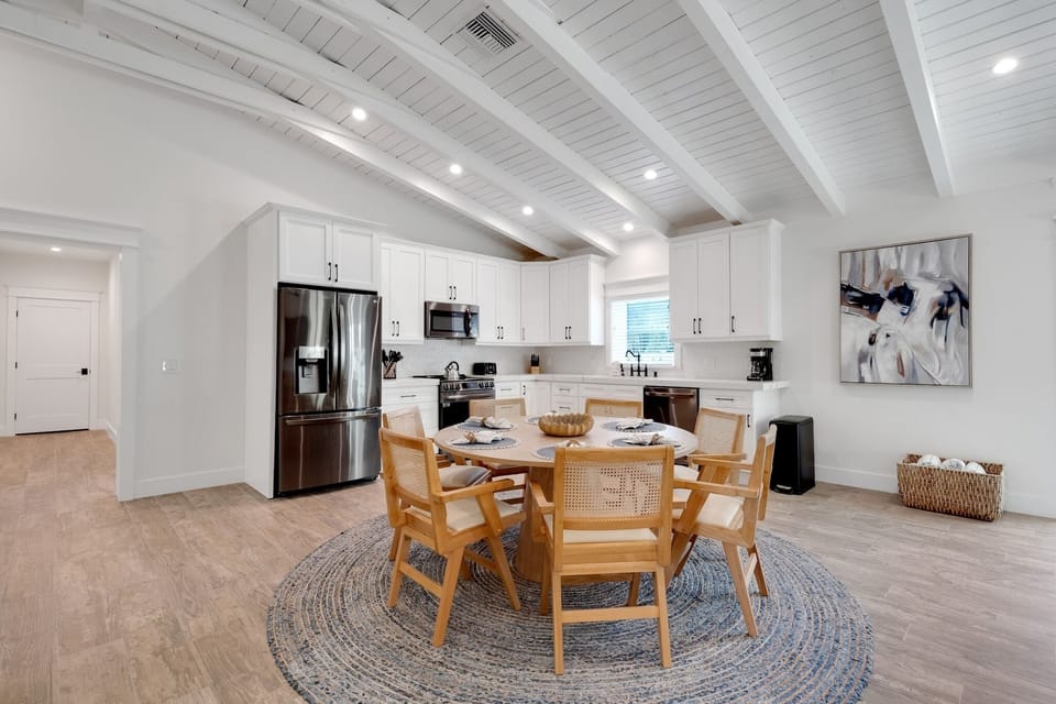 Kitchen, Dining Area