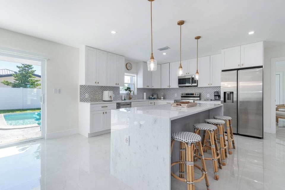 Chef inspired kitchen fully equipped for stays