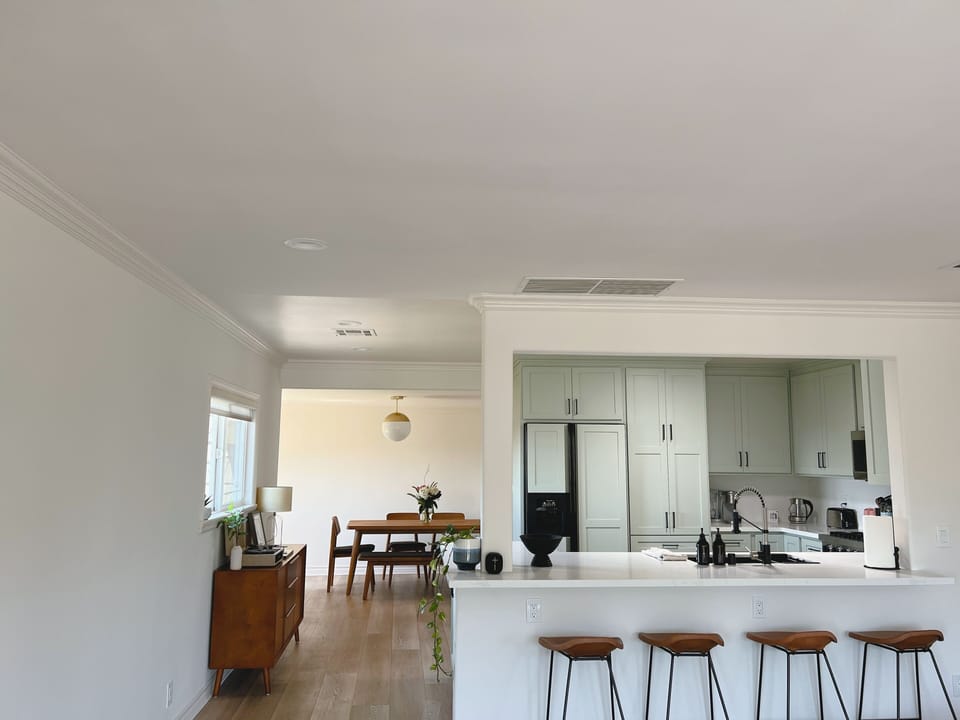Multiple dining options!