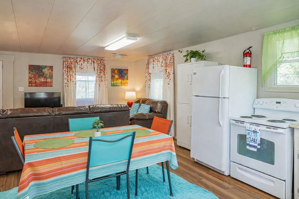 Kitchen table into living room