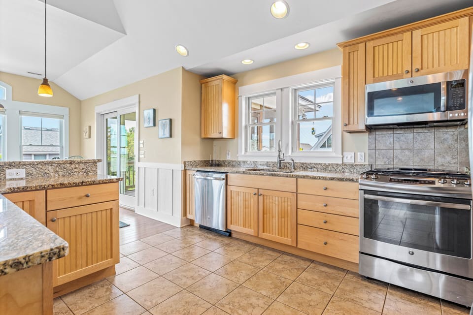 Kitchen - Top Level