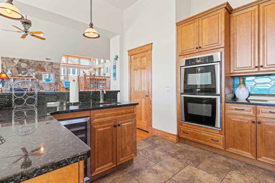 Kitchen - Top Level