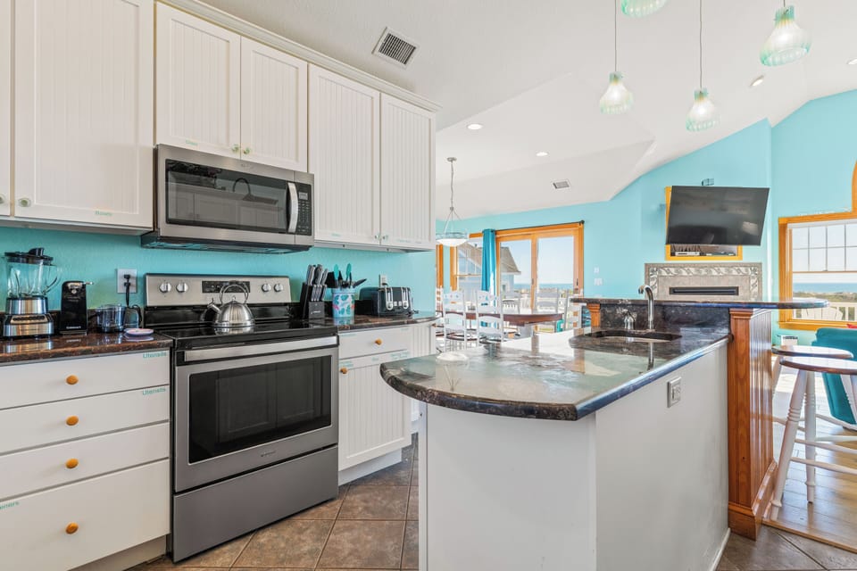 Kitchen - Top Level