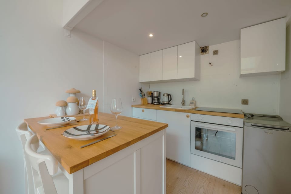 Kitchen and dining area