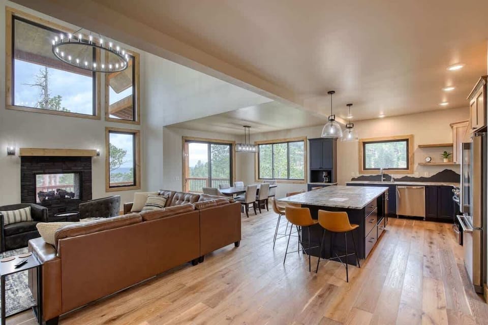 Living Room with Fireplace