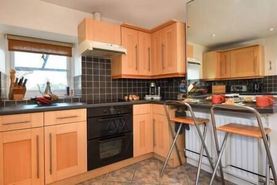 Kitchen (2)
