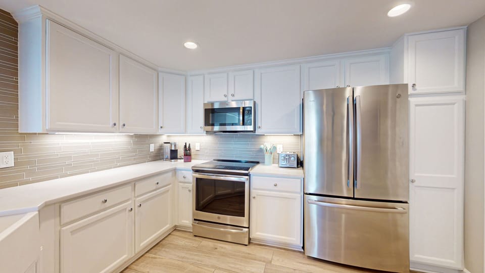 Fully Stocked Kitchen