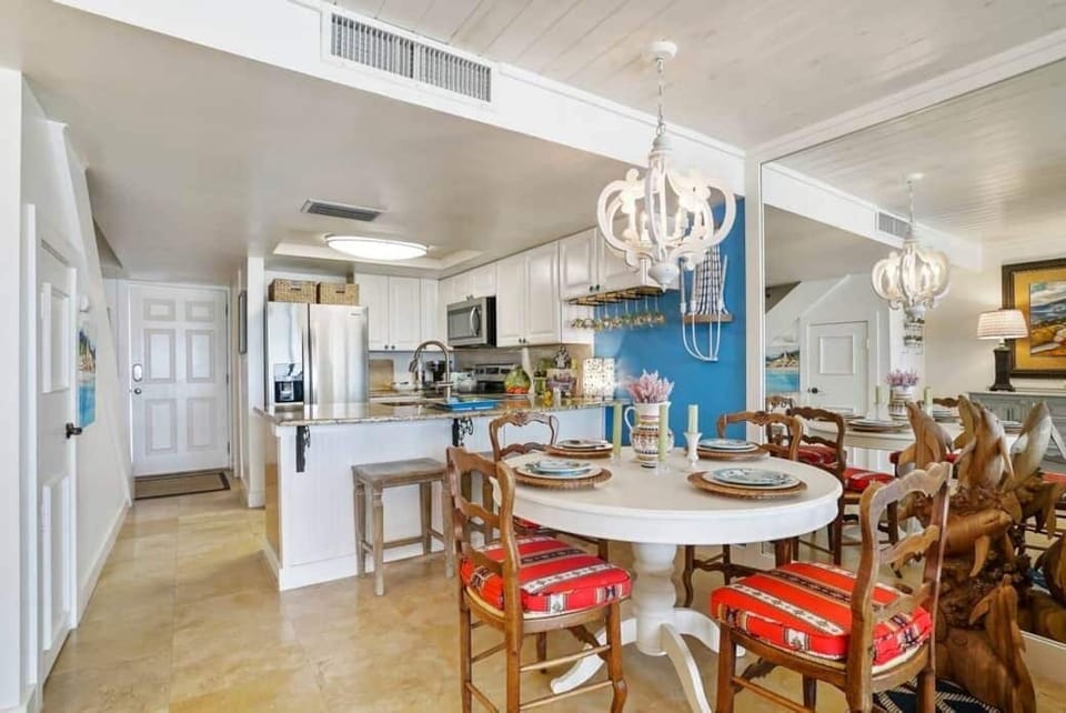 Plenty of seating in the dining room and kitchen
