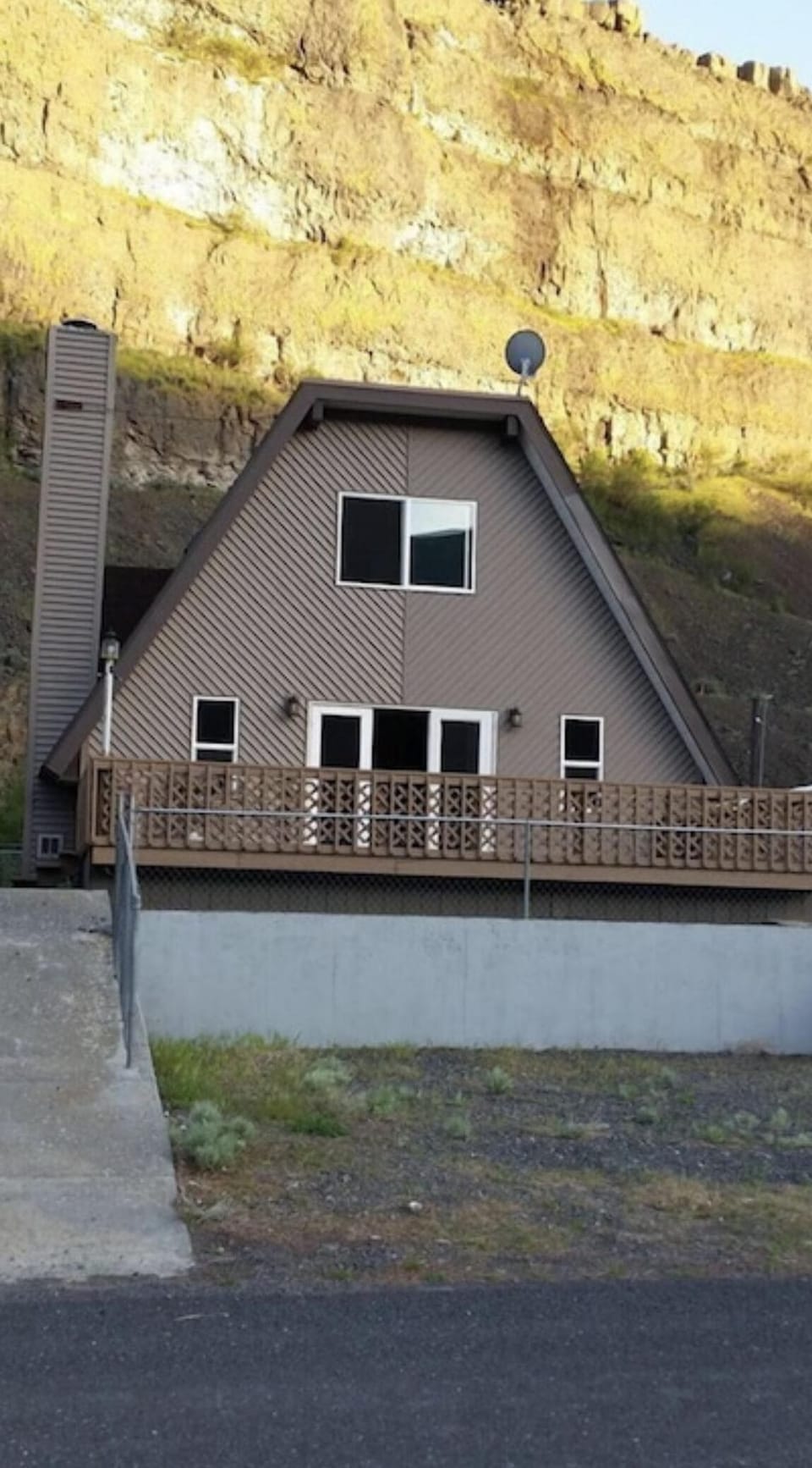 Parking on the side, front and back.