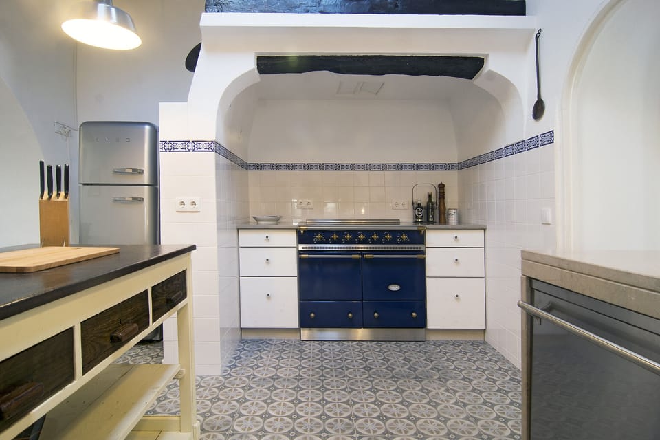 Blue Lacanche cooker in the kitchen