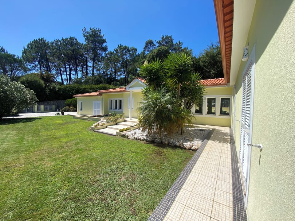 LAGE POOL HOUSE, FAÇADE