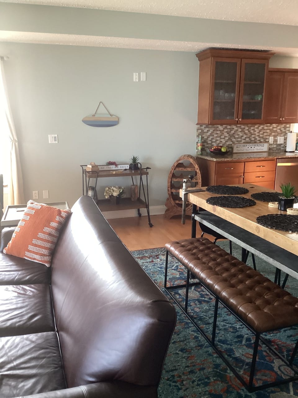 Kitchen, common area 