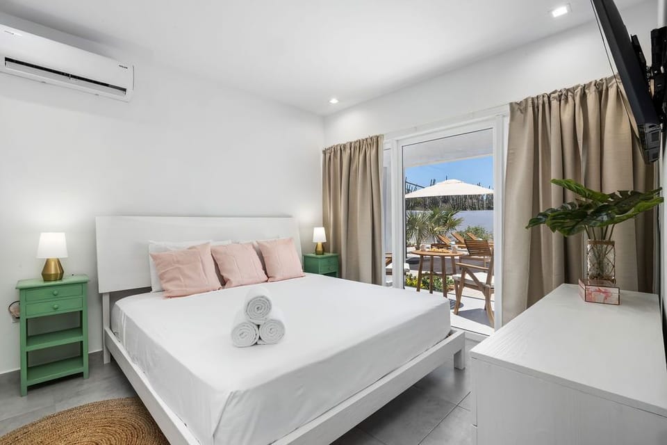 Rest and rejuvenation, wrapped in luxury. Welcome to your tranquil sanctuary away from home.
