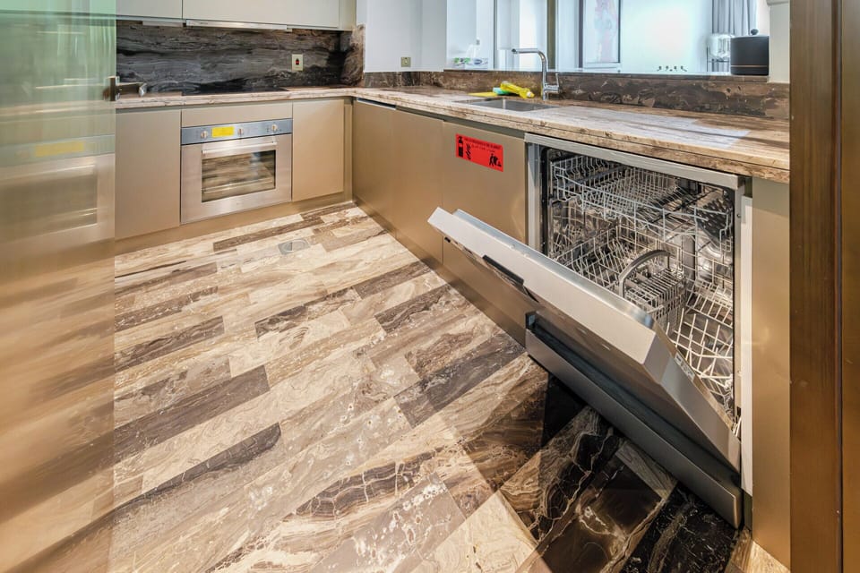 Fully equipped kitchen