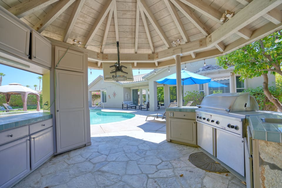 Barbeque Islands have all been remodeled with new granite and cabinets.