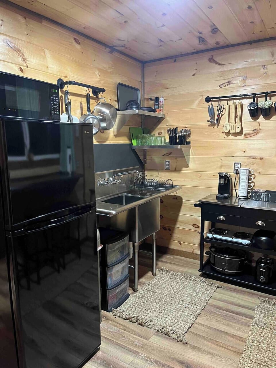 Kitchen 2 has hot plate instead of full oven.