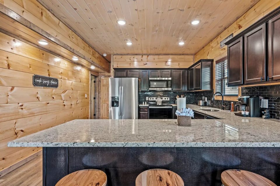 Bear Monkey Lodge's fully equipped kitchen