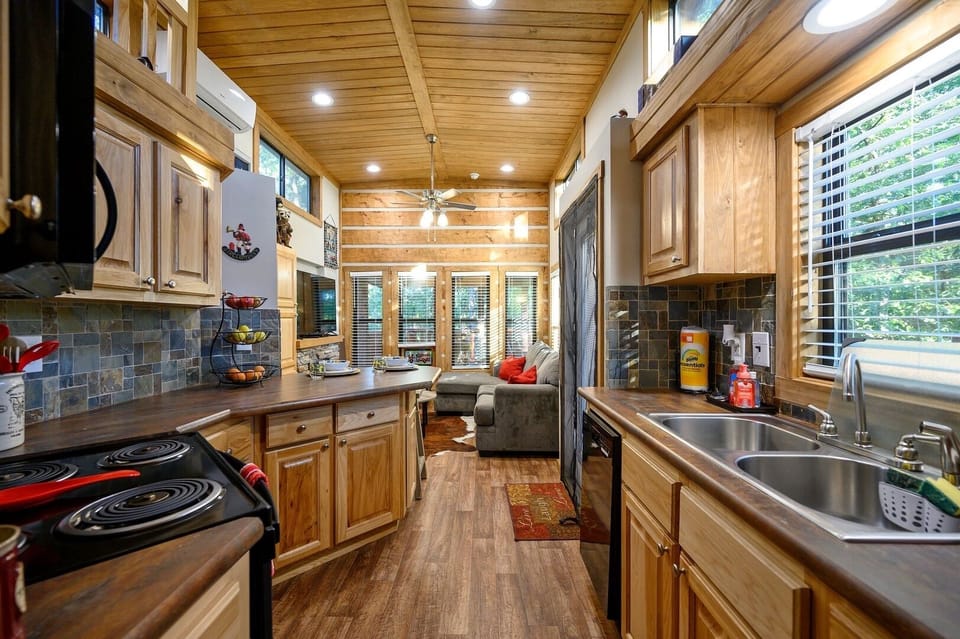 Enjoy your fully stocked kitchen!