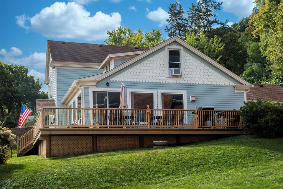 Wrap around deck
