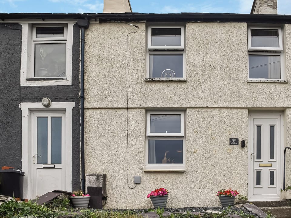 Exterior | Ty Tarth, Talysarn, near Caernarfon