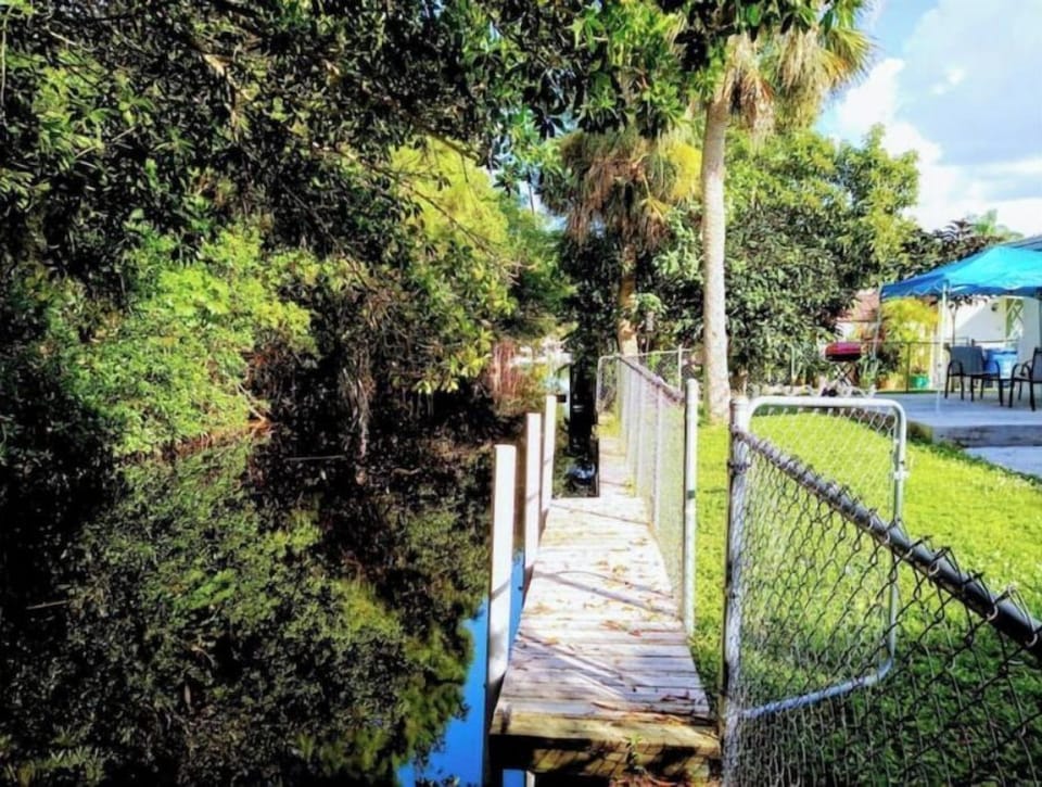 canal with Gulf access 