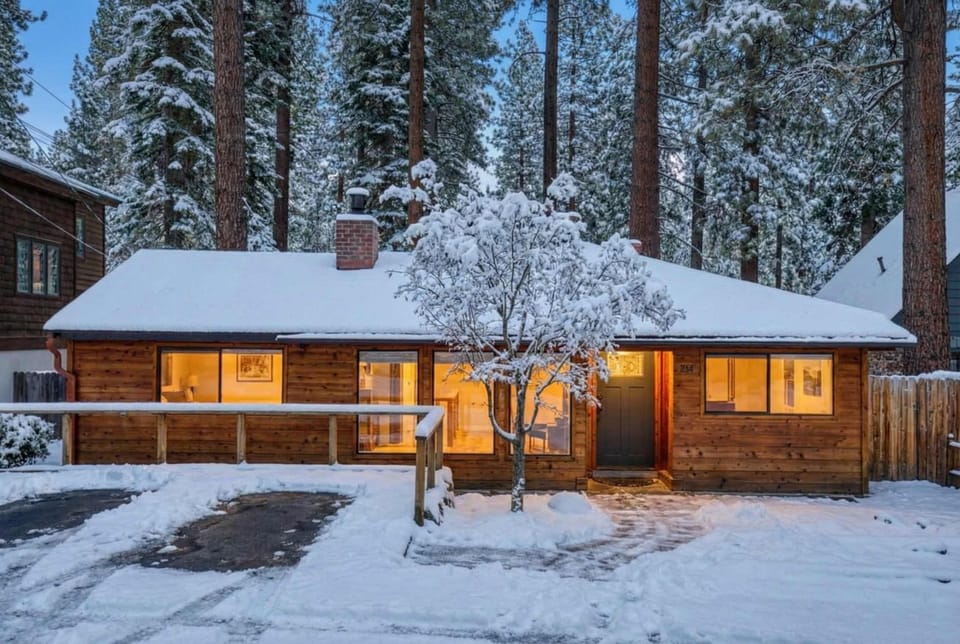 Tucked amongst the trees the home is located just a 10-minute drive to Northstar Ski Resort and 1 minute from the beach.