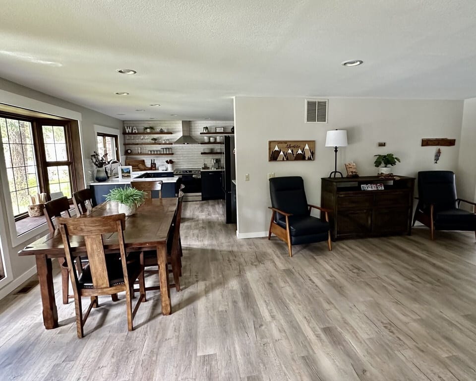 Front Entrance to Dining Room / Kitchen