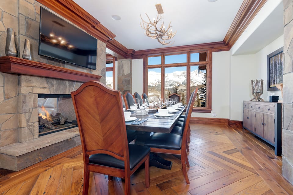 Dining Room - Summer