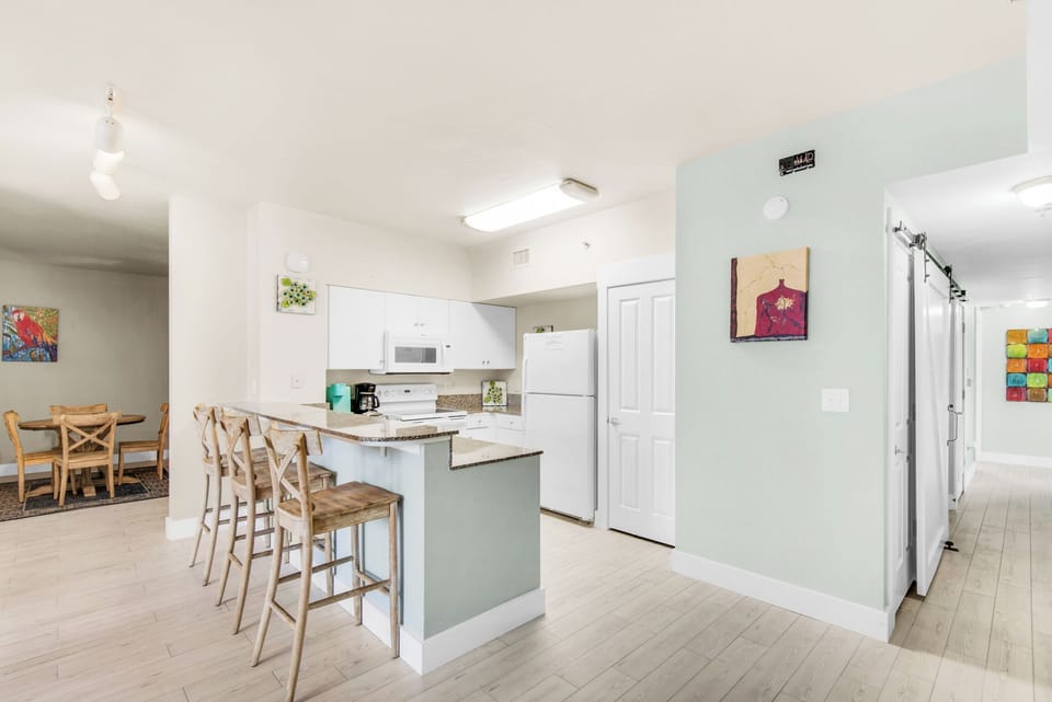Kitchen with eat-in bar seating