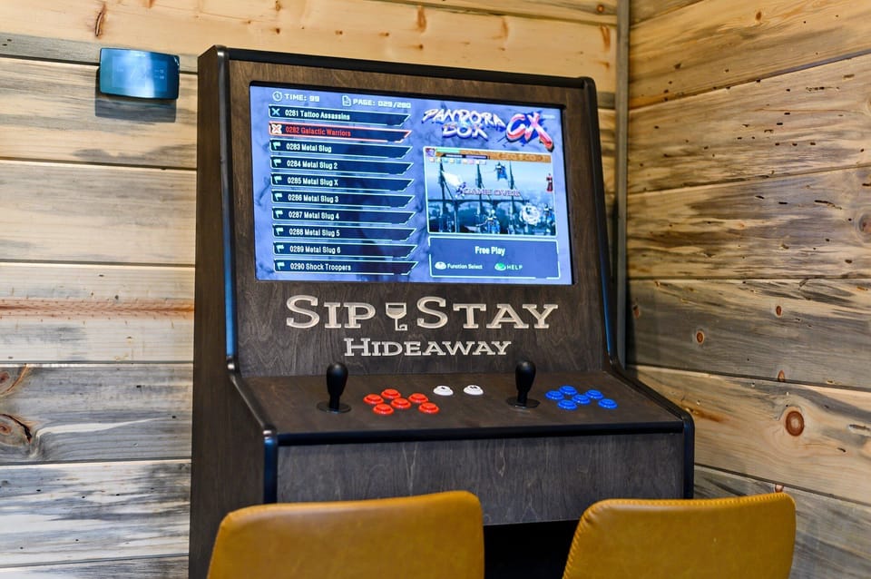 Sip and Stay Hideaway Cabin Arcade