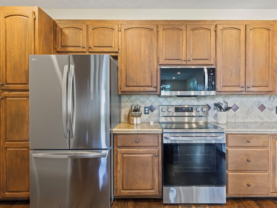 Main level kitchen is well equipped. 