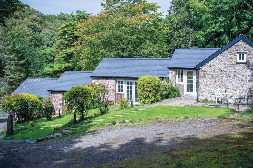 Brynach - 1 Bedroom - St Ishmael's (20945)