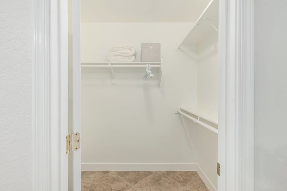 Master Bedroom Closet
