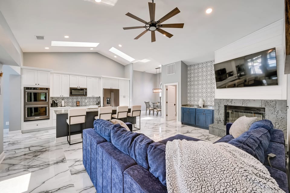 Living Area | Free WiFi | Central A/C | 3 Full Air Mattresses | Pack 'n Play