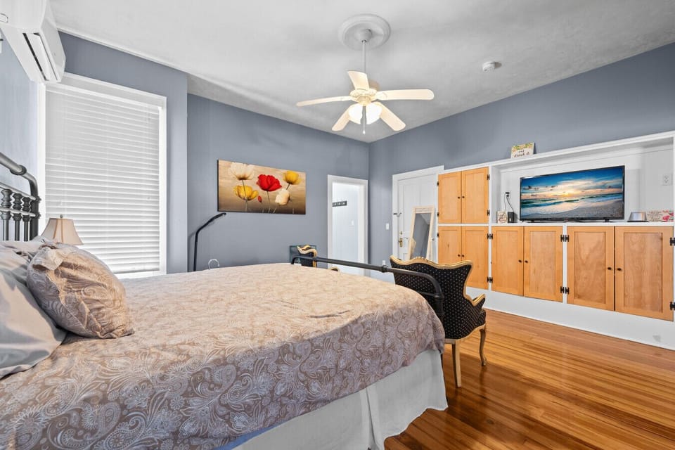 Fun clawfoot tub (there is a shower in the full bathroom)