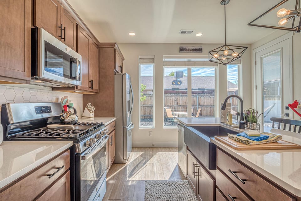 Prepare your favorite dishes in this welcoming and well-appointed kitchen.