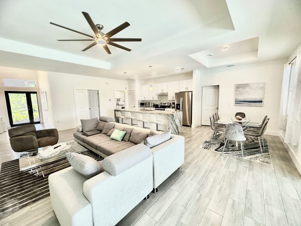 open living area 
