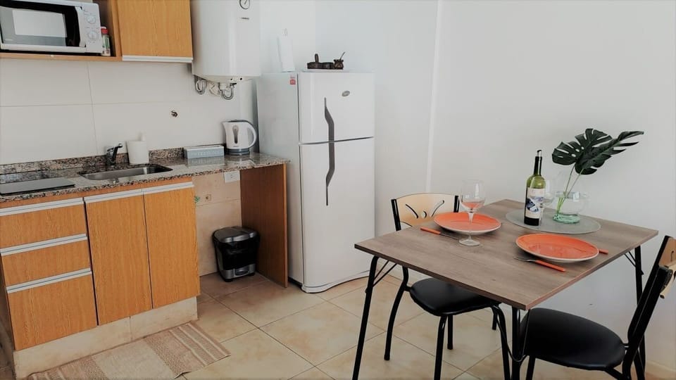 Kitchen or kitchenette,Dining area