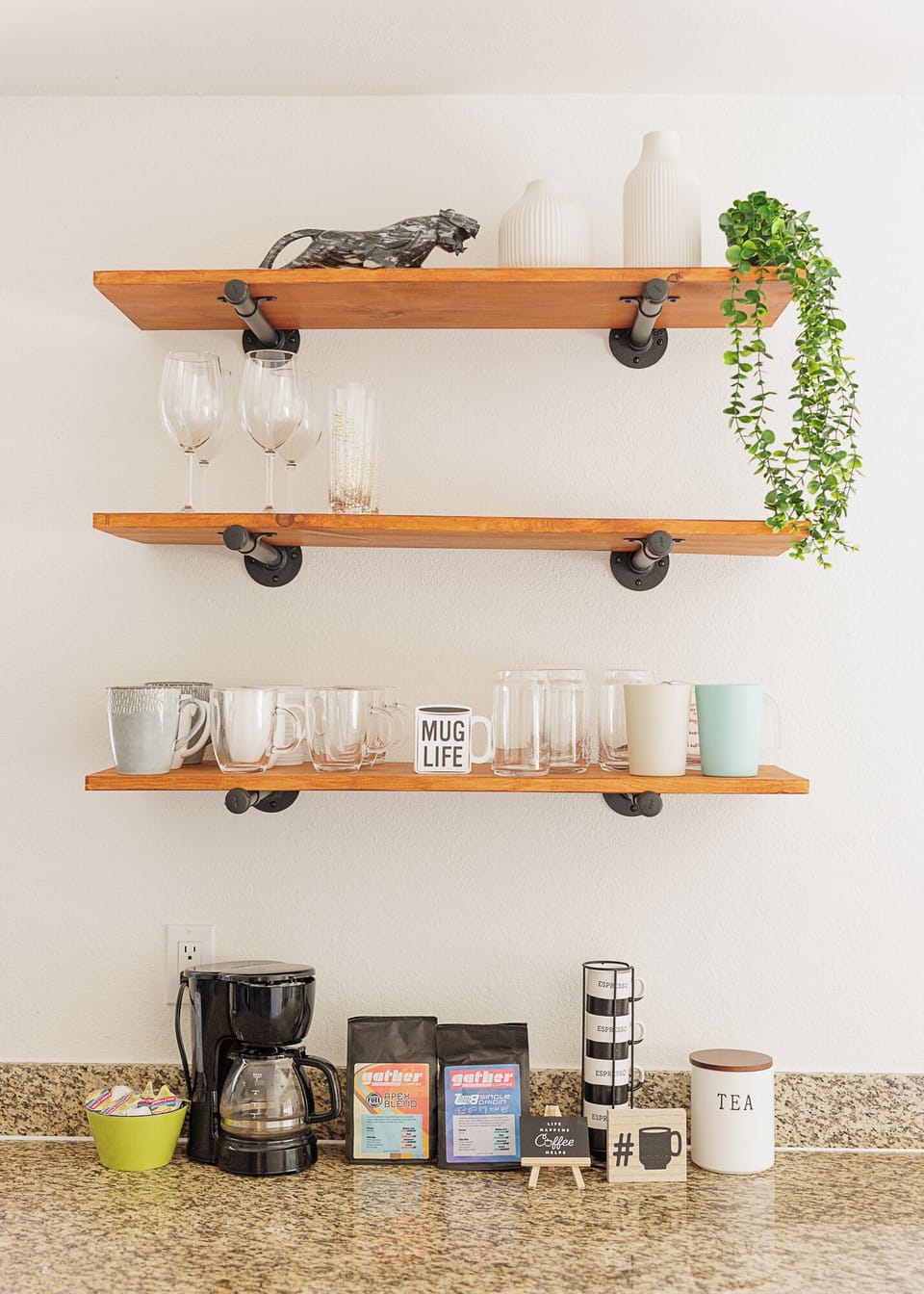 Coffee and tea station