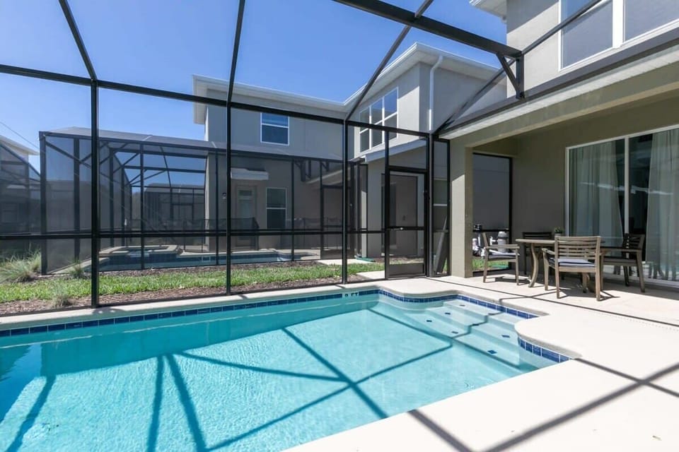 Private pool
