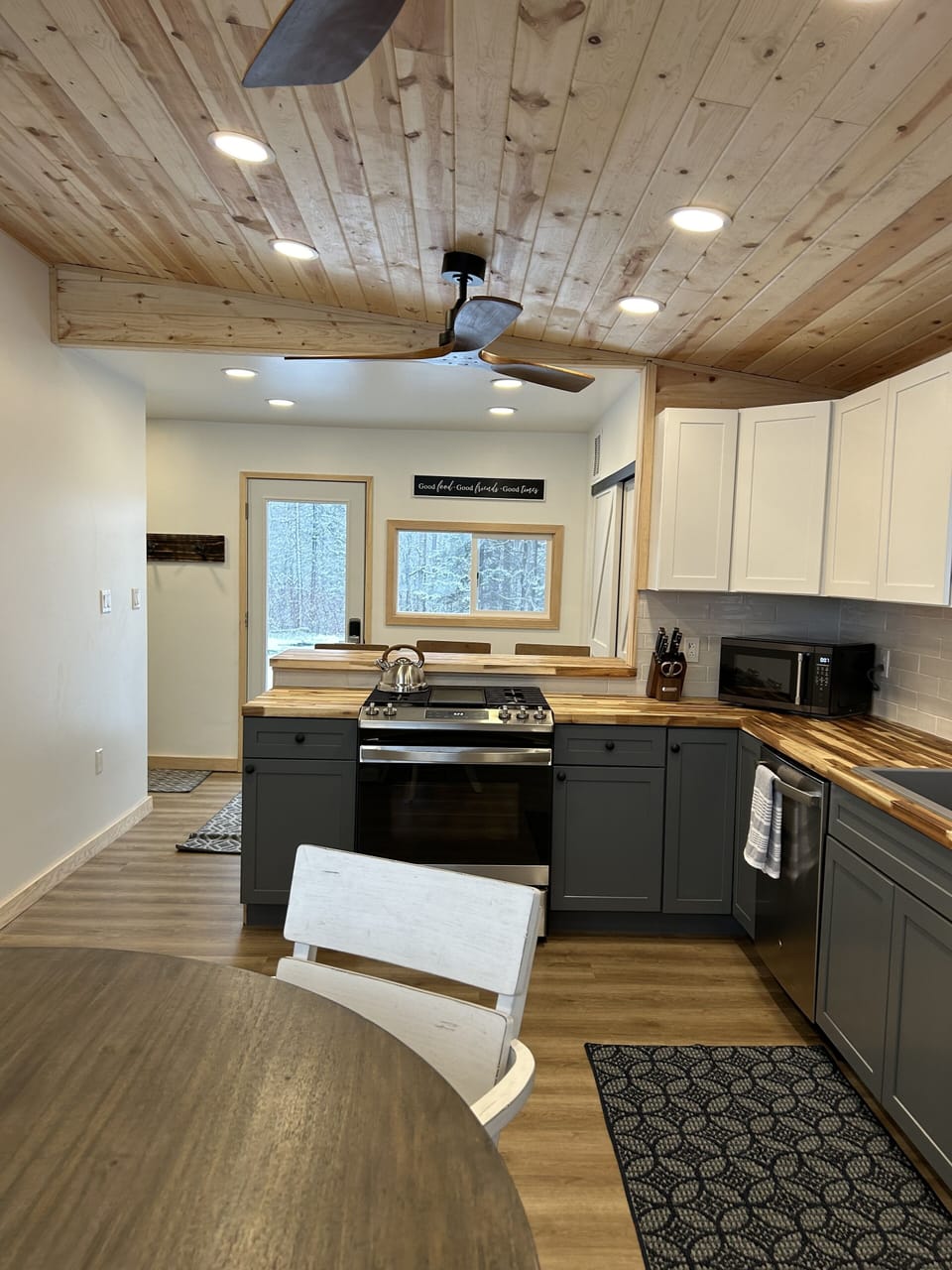 All new appliances in the spectacular kitchen