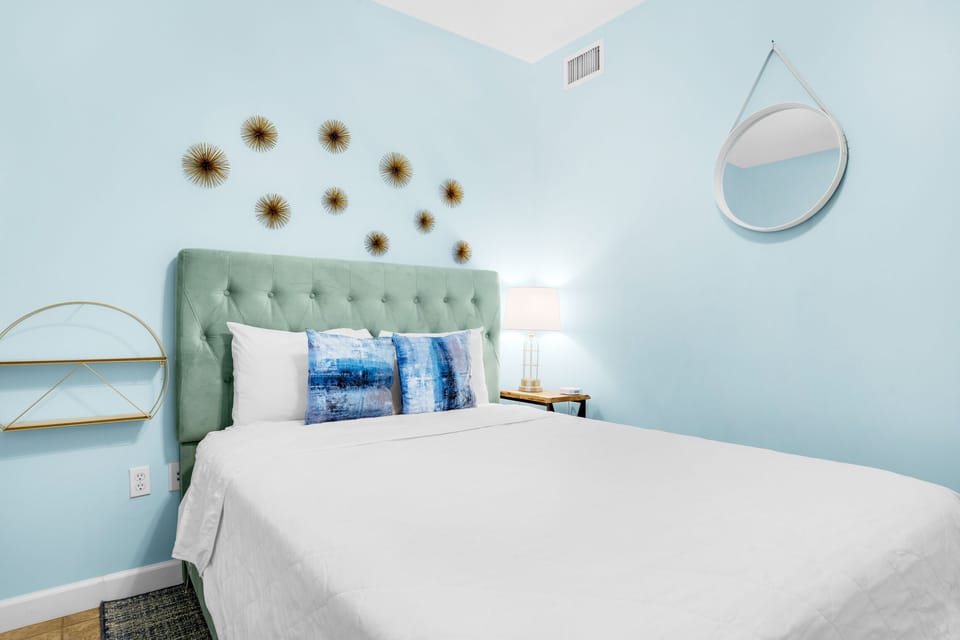 Guest bedroom