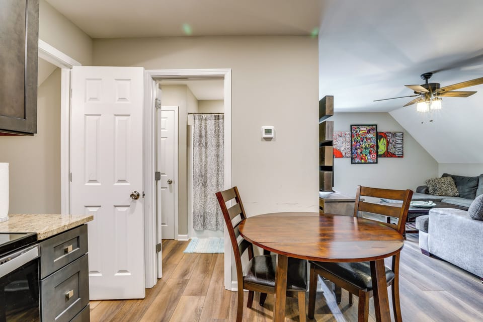 Dining Area | Dishware & Flatware Provided