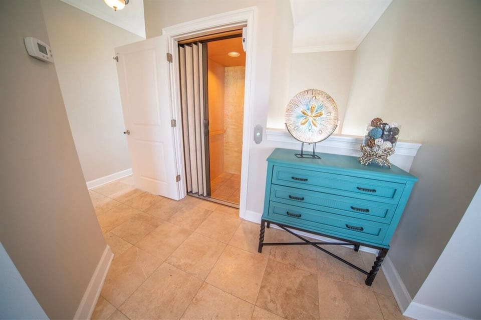 Elevator- Extra Fees for use