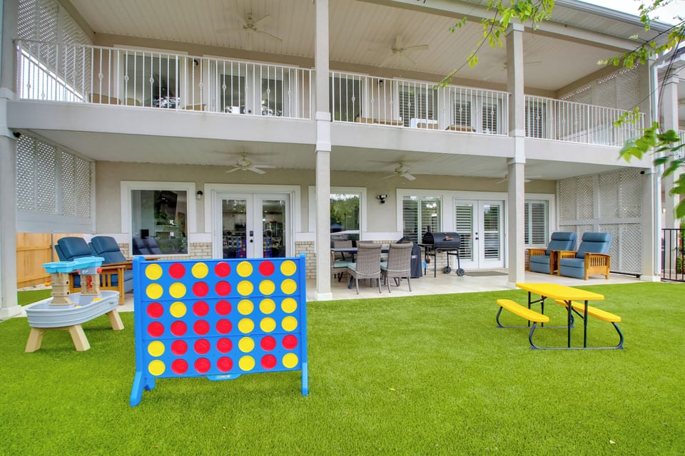 Hot Springs Vacation Rental | 2BR | 2BA | 1,700 Sq Ft | Lower Level Unit